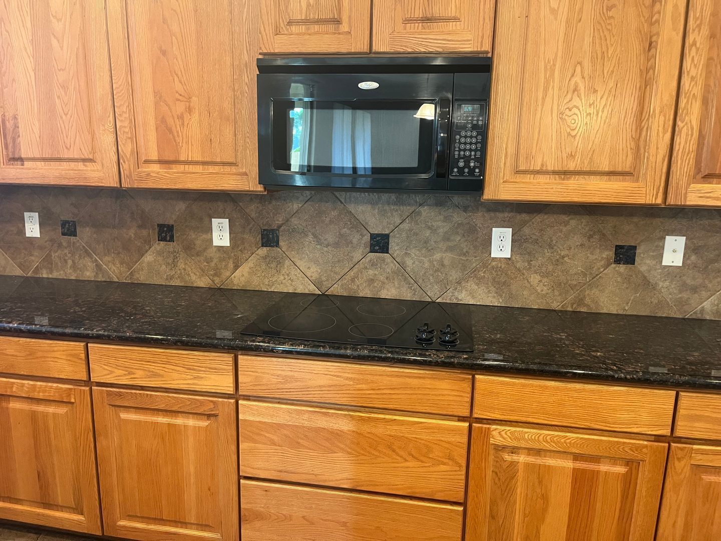 4 bedroom 3 bath home with a den in Royal Ranch is available for immediate move in property image