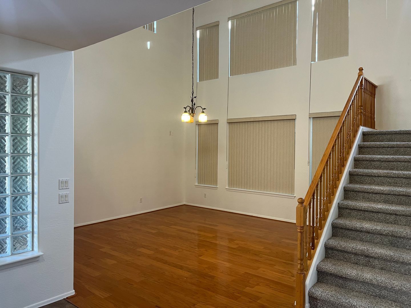 4 bedroom 3 bath home with a den in Royal Ranch is available for immediate move in property image