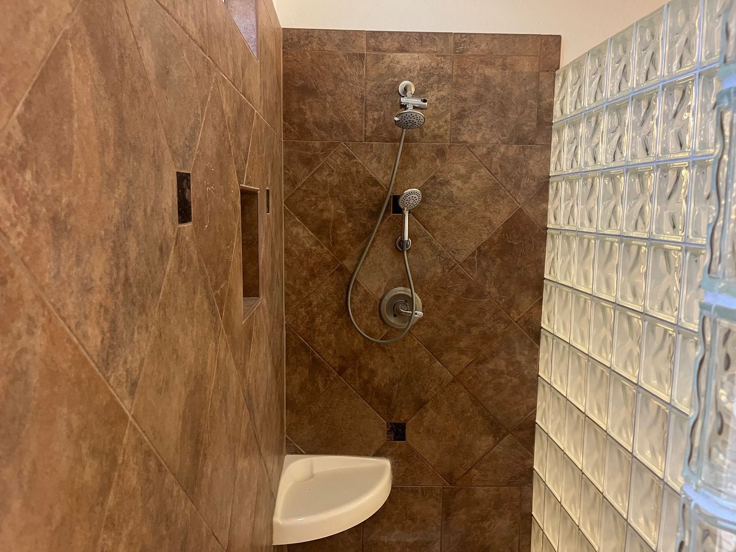 4 bedroom 3 bath home with a den in Royal Ranch is available for immediate move in property image