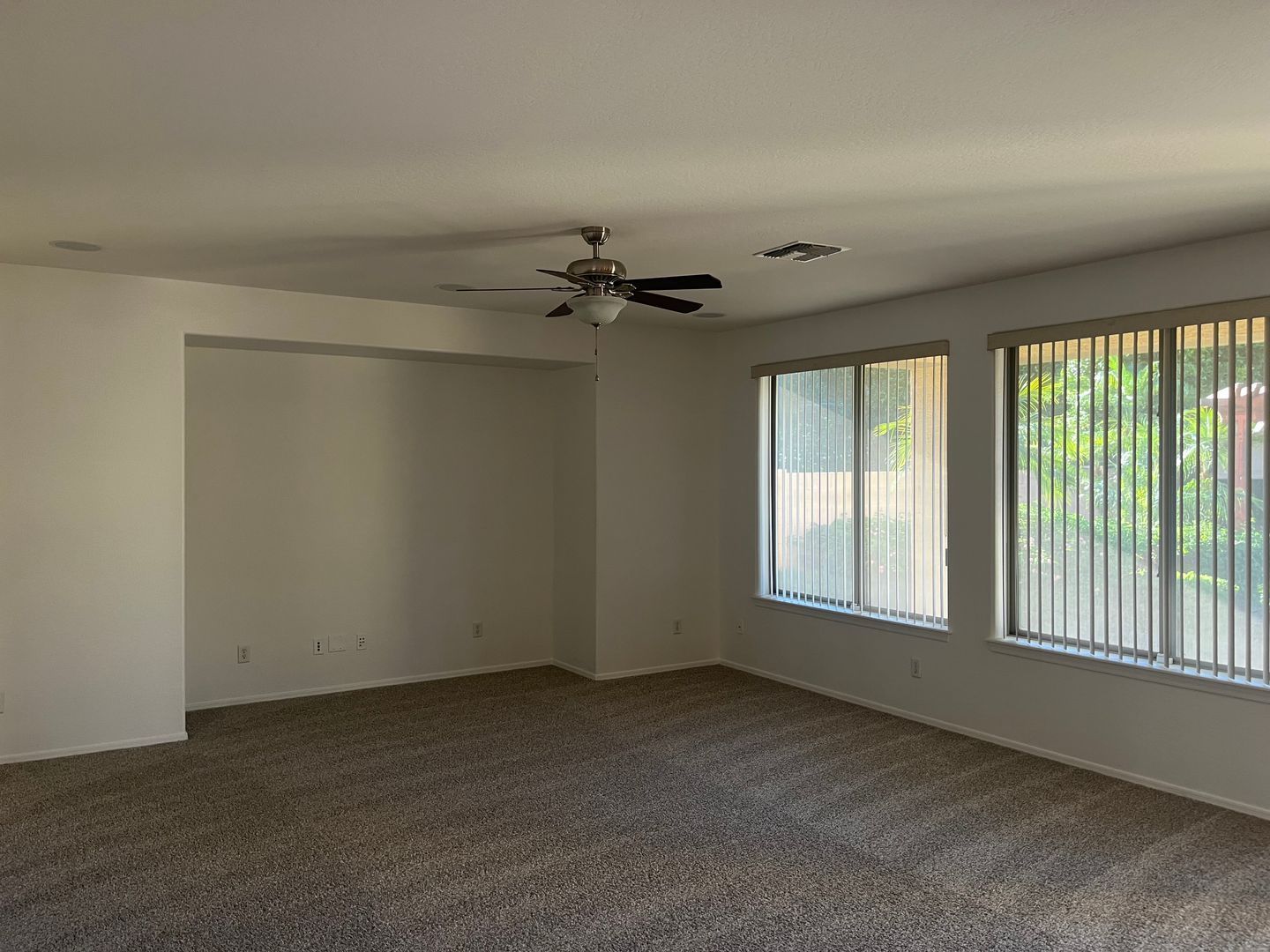 4 bedroom 3 bath home with a den in Royal Ranch is available for immediate move in property image