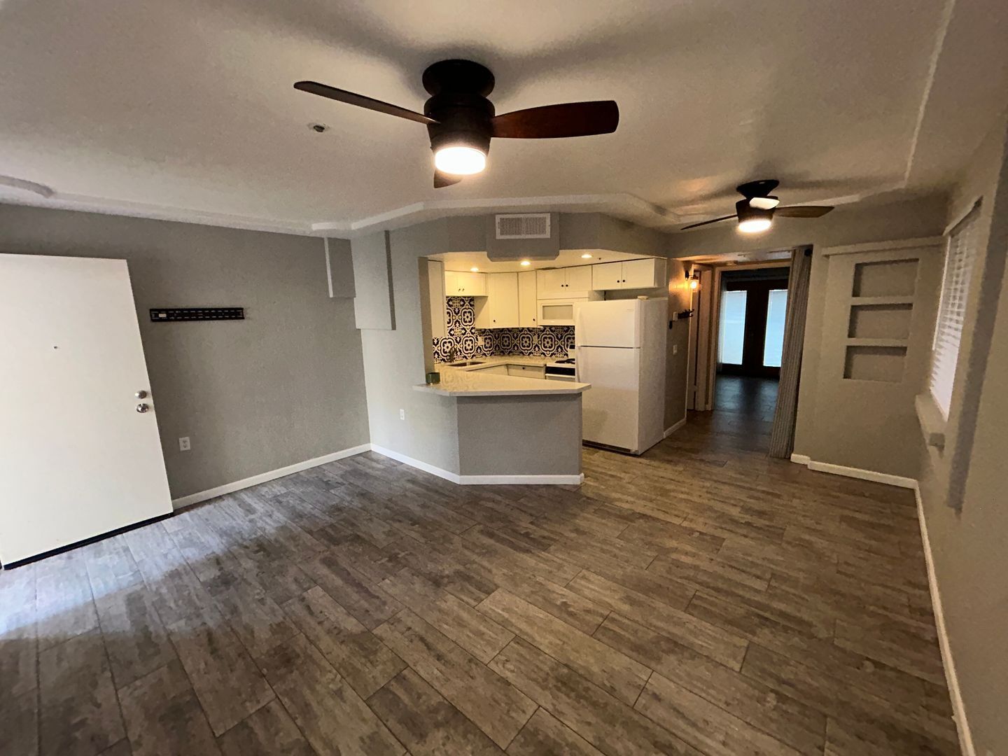 1 bedroom 1 bath condo on the ground level in Springs Condominium is available for immediate move in! property image