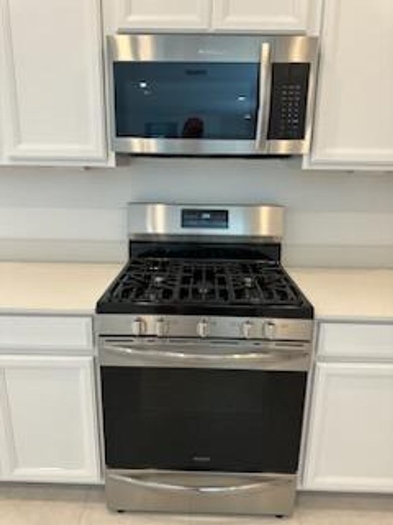 Welcome to this stunning brand new build in Surprise property image