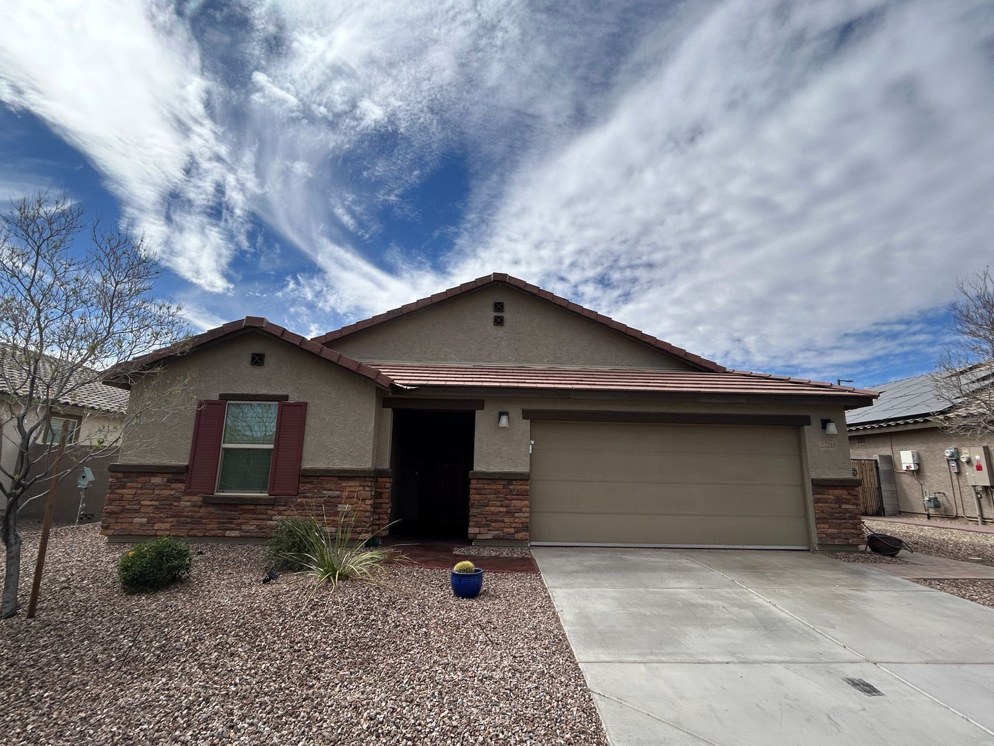Beautiful 4 bedroom / 2 bathroom home in Desert Oasis ready for immediate move-in property image
