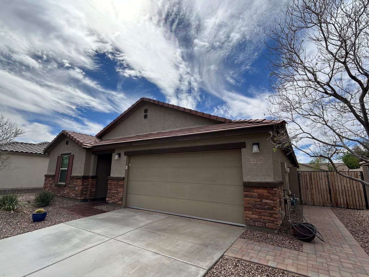 Beautiful 4 bedroom / 2 bathroom home in Desert Oasis ready for immediate move-in property image