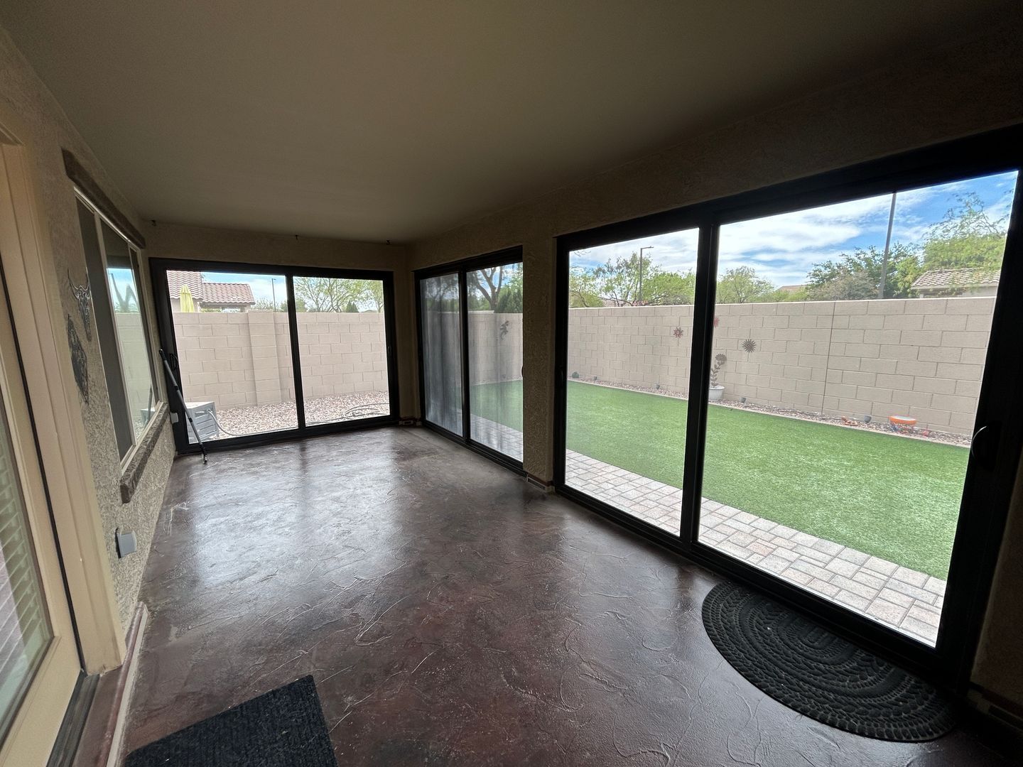 Beautiful 4 bedroom / 2 bathroom home in Desert Oasis ready for immediate move-in property image