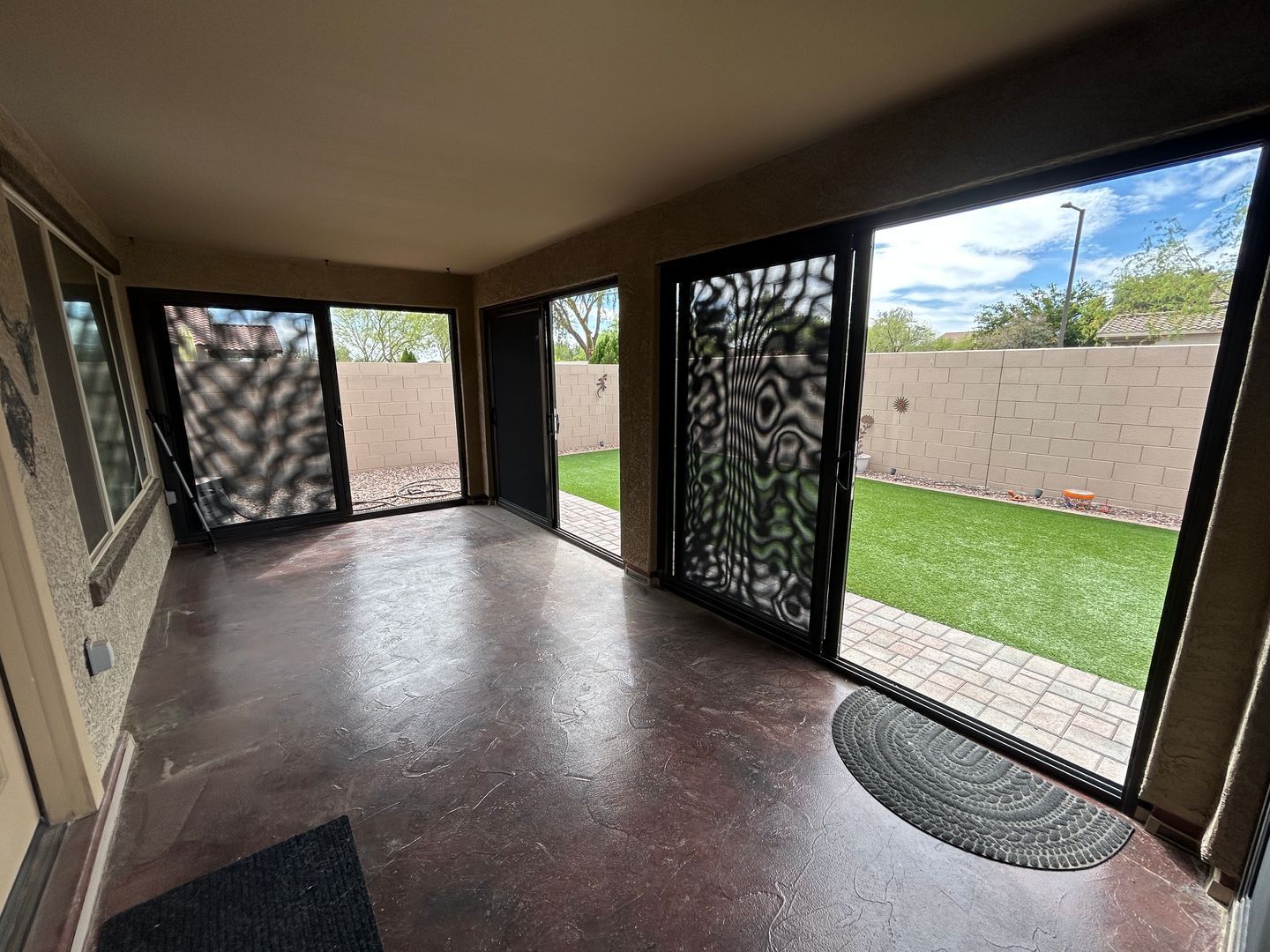 Beautiful 4 bedroom / 2 bathroom home in Desert Oasis ready for immediate move-in property image