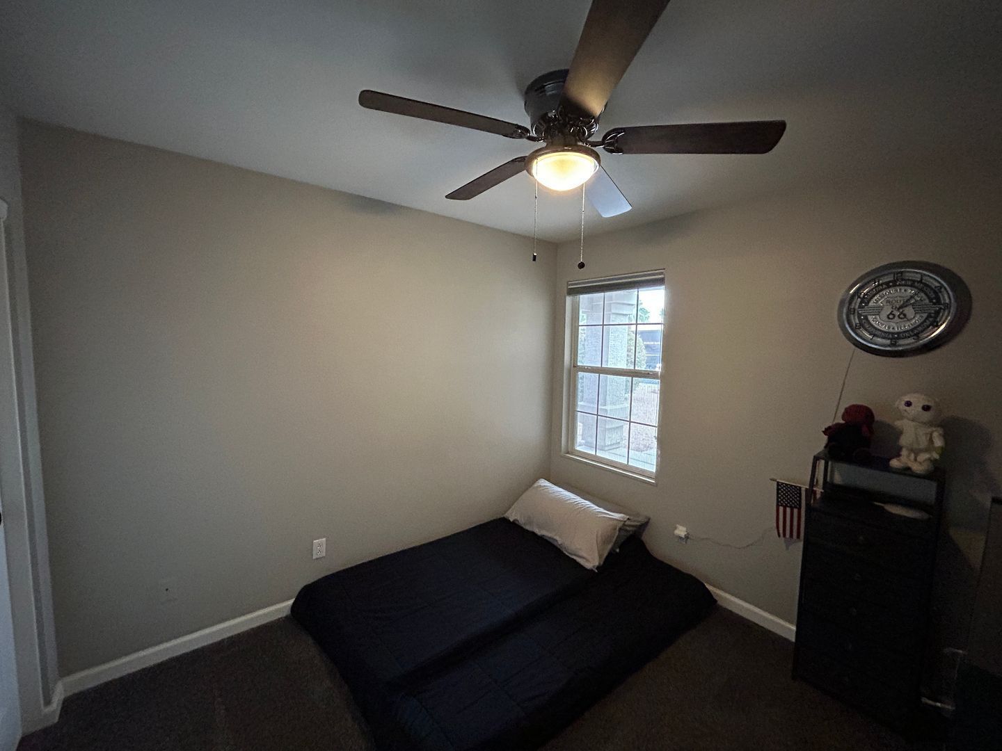 Updated 3 bedroom / 2 bathroom home located in Parke Row ready for early April move-in property image