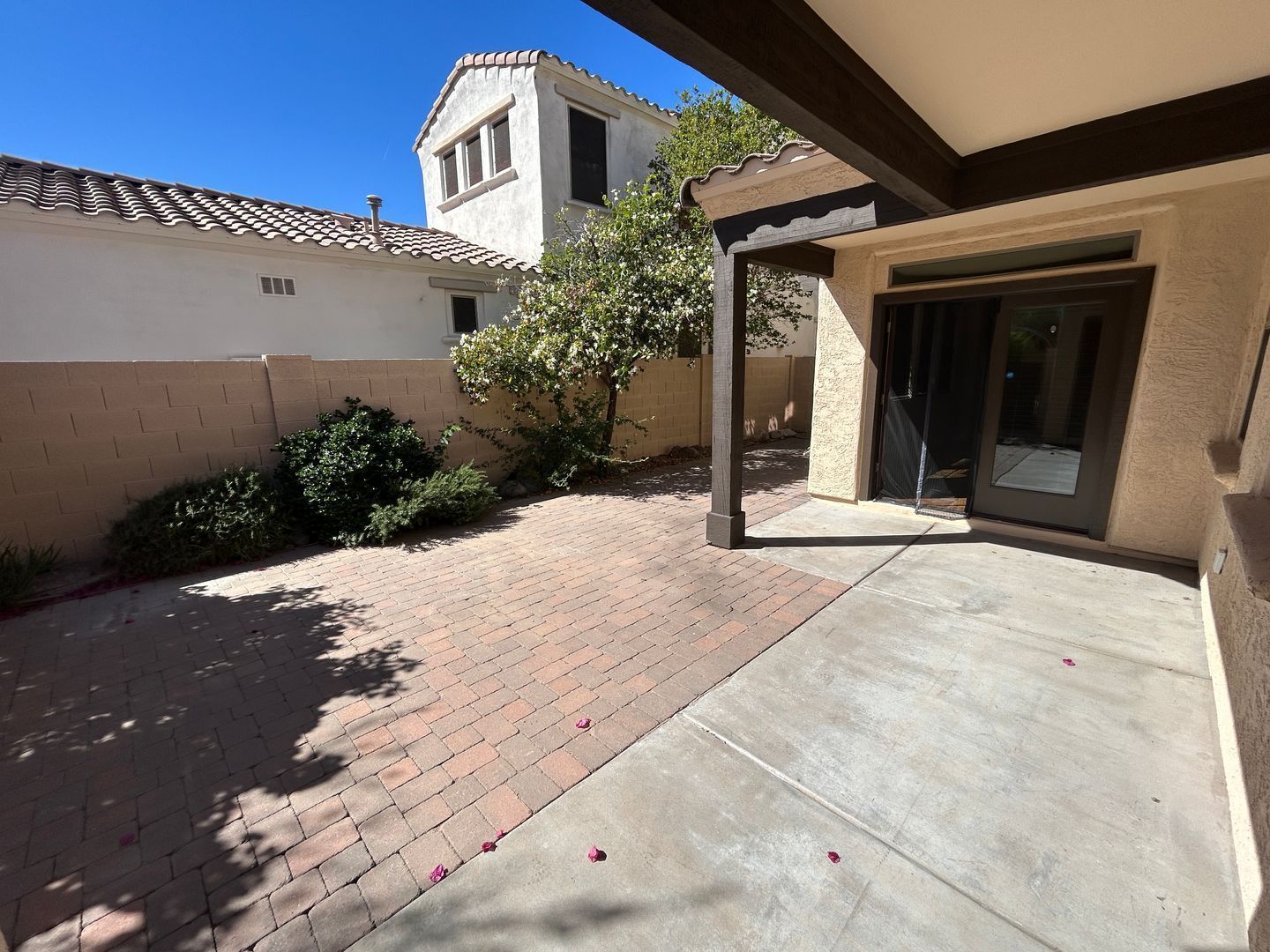 Fantastic Verrado Home (4 beds/3.5 baths) ready for immediate move-in property image