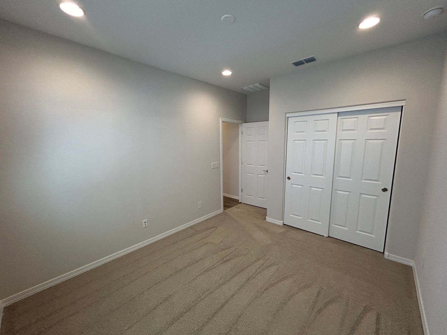 Home Built in 2025 - 2 bedroom (plus den), 2 bathroom FURNISHED - ready for immediate move-in property image