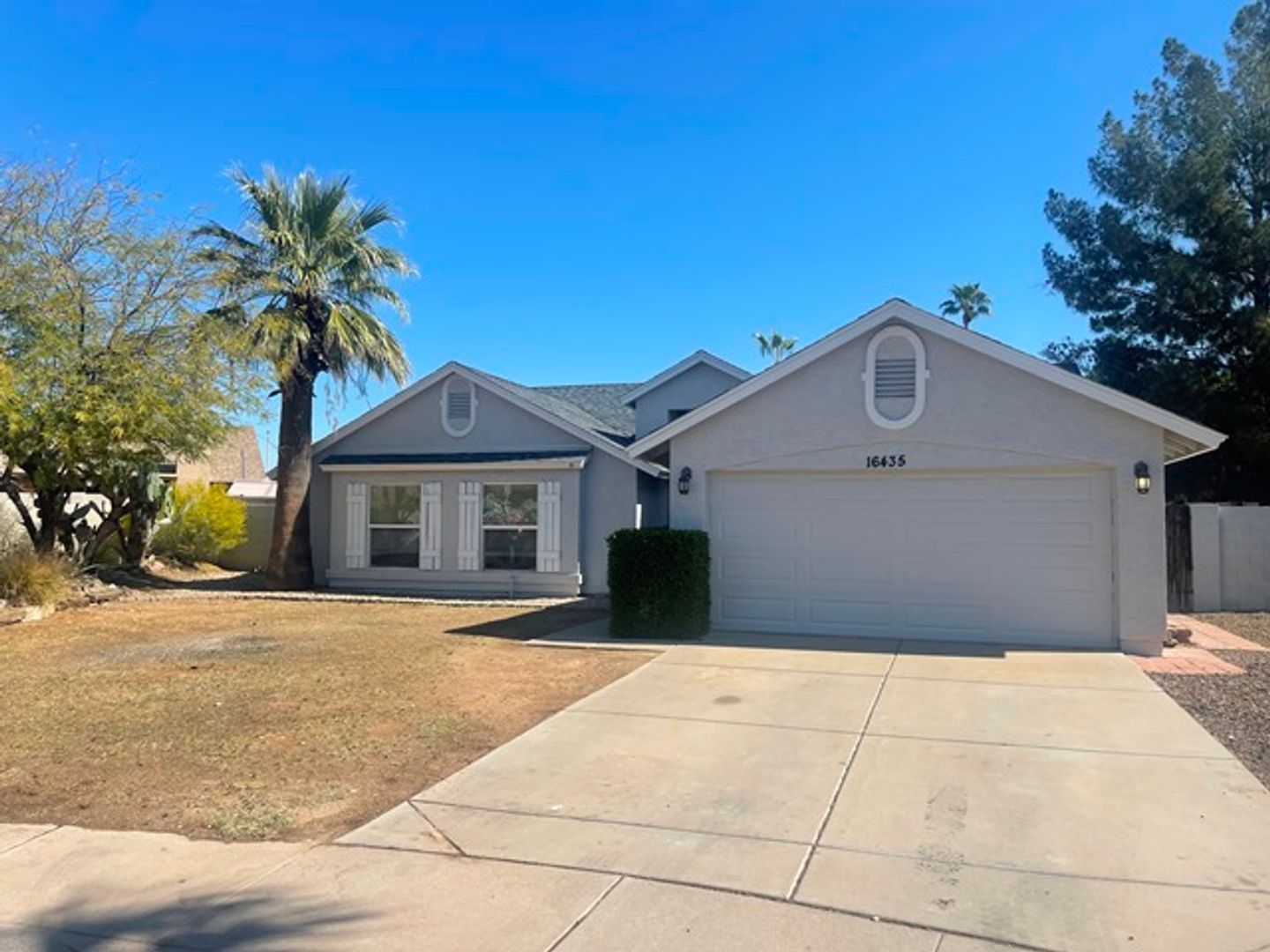 Spacious 3 bedroom 2 bath home with a pool in Pecos West is available May 1st! property image
