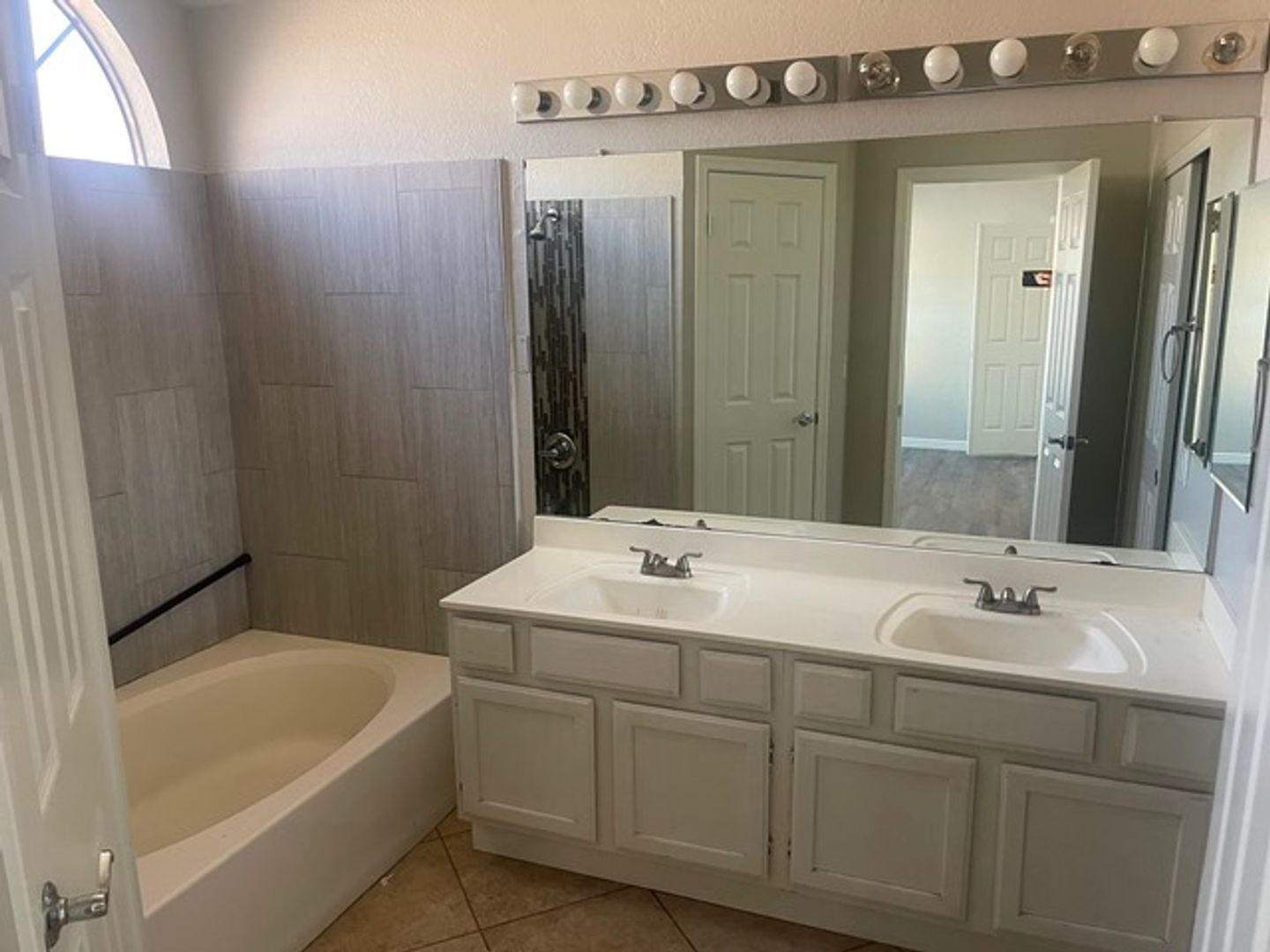 Spacious 3 bedroom 2 bath home with a pool in Pecos West is available May 1st! property image