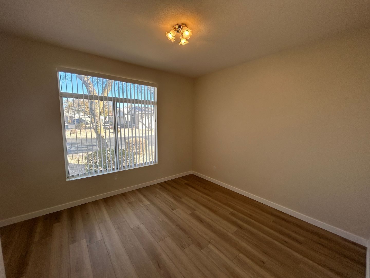 Nicely updated 2 bedroom / 2 bathroom home in Sun City West ready for immediate move-in !! property image