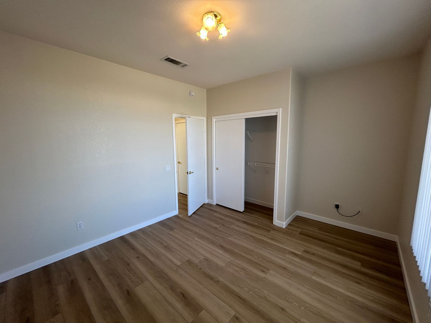 Nicely updated 2 bedroom / 2 bathroom home in Sun City West ready for immediate move-in !! property image