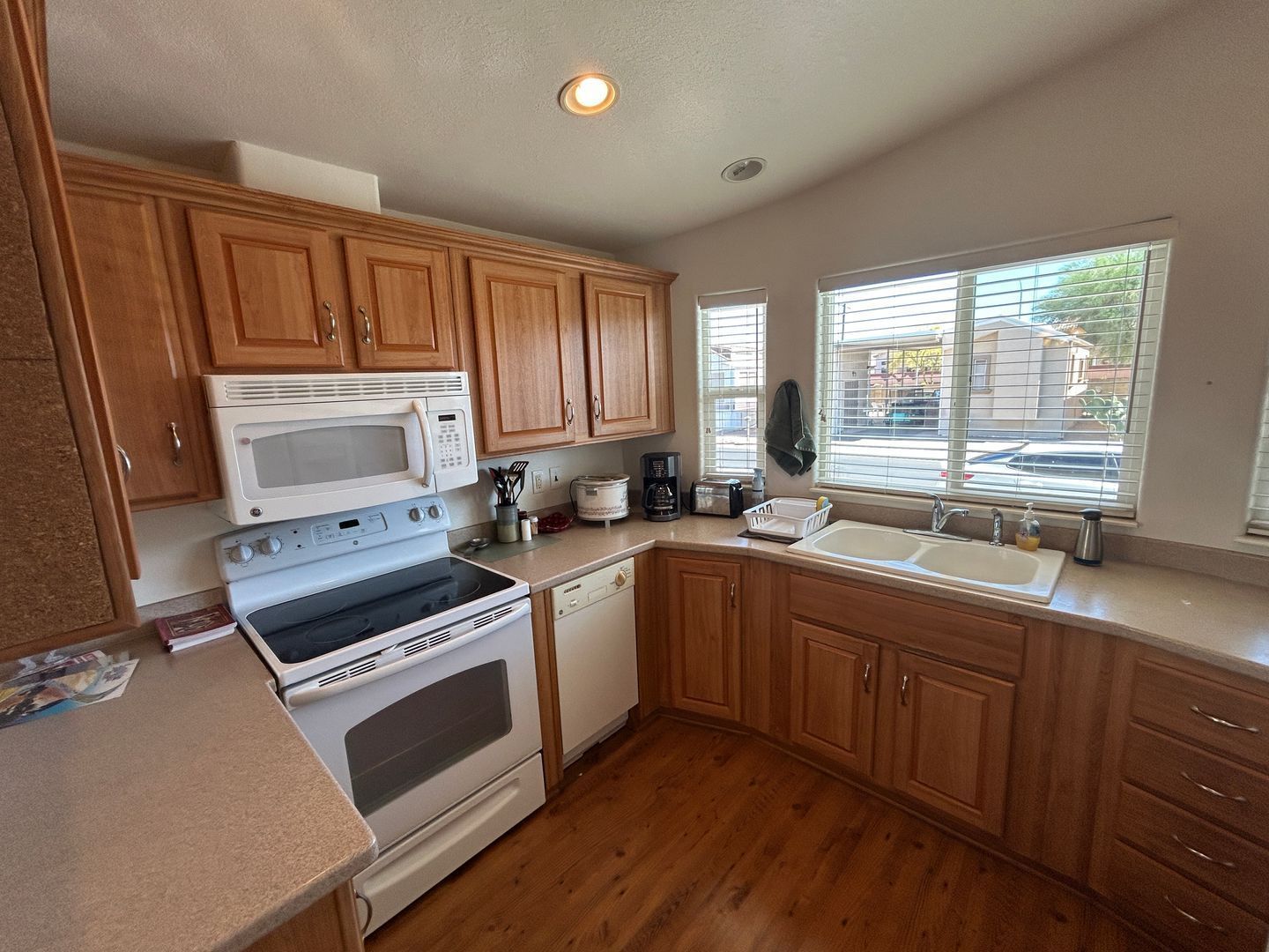 Fully Furnished Home in Happy Trails (2 bedrooms/2 bathrooms) ready for immediate move-in property image