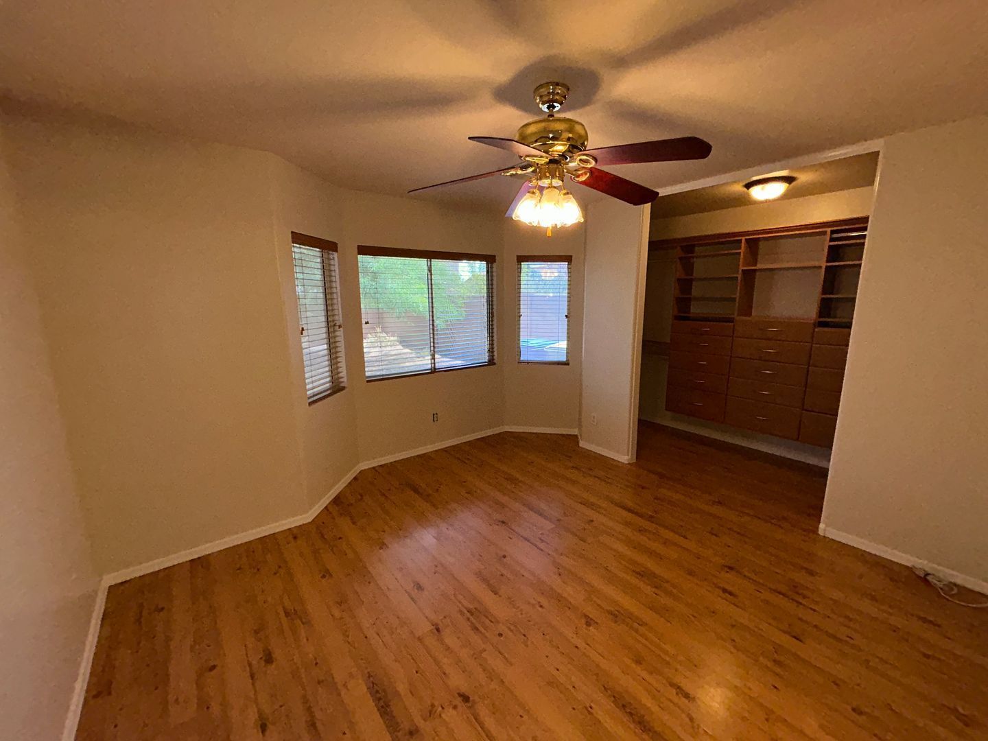 Updated 3 bedroom / 2 bathroom home in Parque Verde ready for May 1st move-in property image
