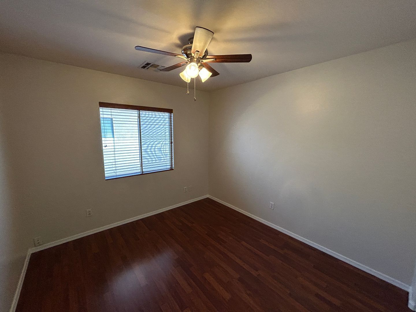 Updated 3 bedroom / 2 bathroom home in Parque Verde ready for May 1st move-in property image