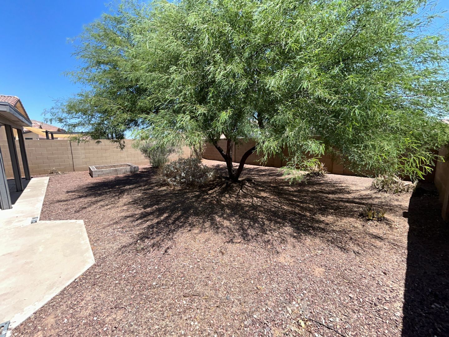 Updated 3 bedroom / 2 bathroom home in Parque Verde ready for May 1st move-in property image