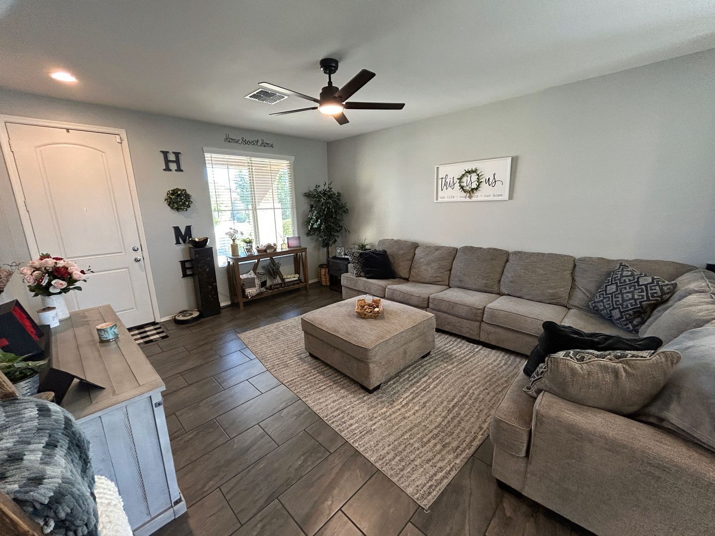 Beautiful 3 bedroom / 2 bathroom home in Austin Ranch ready for  an Early June move-in property image