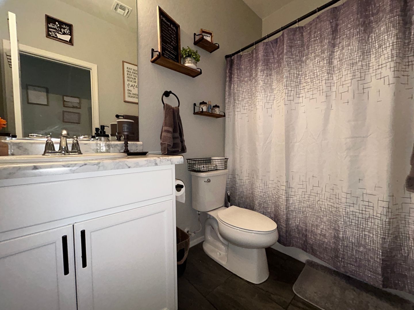 Beautiful 3 bedroom / 2 bathroom home in Austin Ranch ready for  an Early June move-in property image