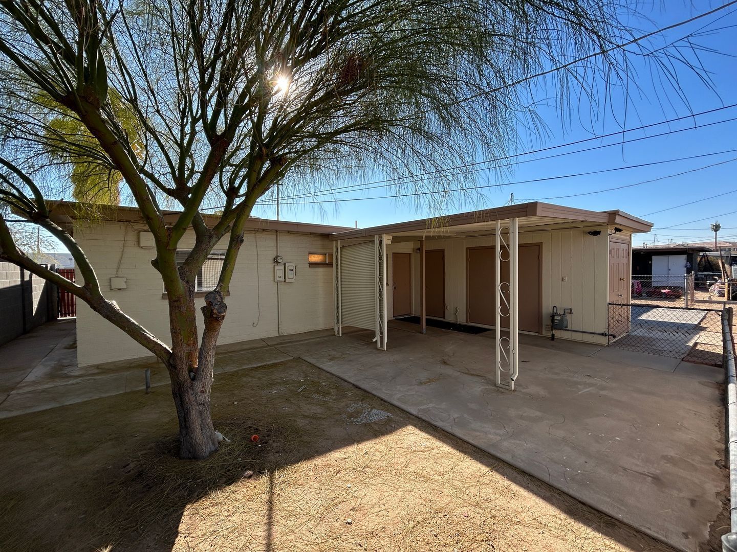 Recently remodeled 2 bedroom / 1 bathroom duplex ready for early May move in property image