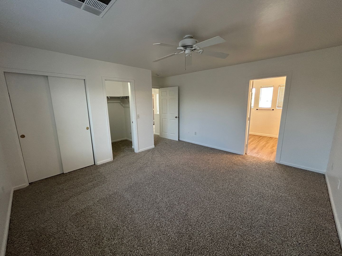 Updated 3 bedroom 2.5 bathroom (plus loft) home in Cambridge Estates is available for immediate move in! property image