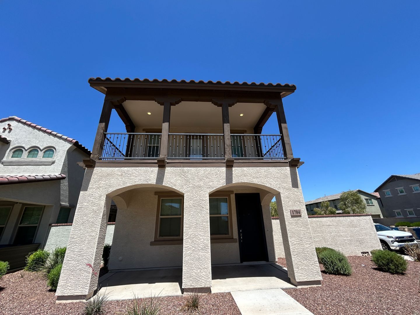 Beautiful Home in Verrado Marketside (3 bedrooms+loft / 2.5 baths) ready for early June move-in property image