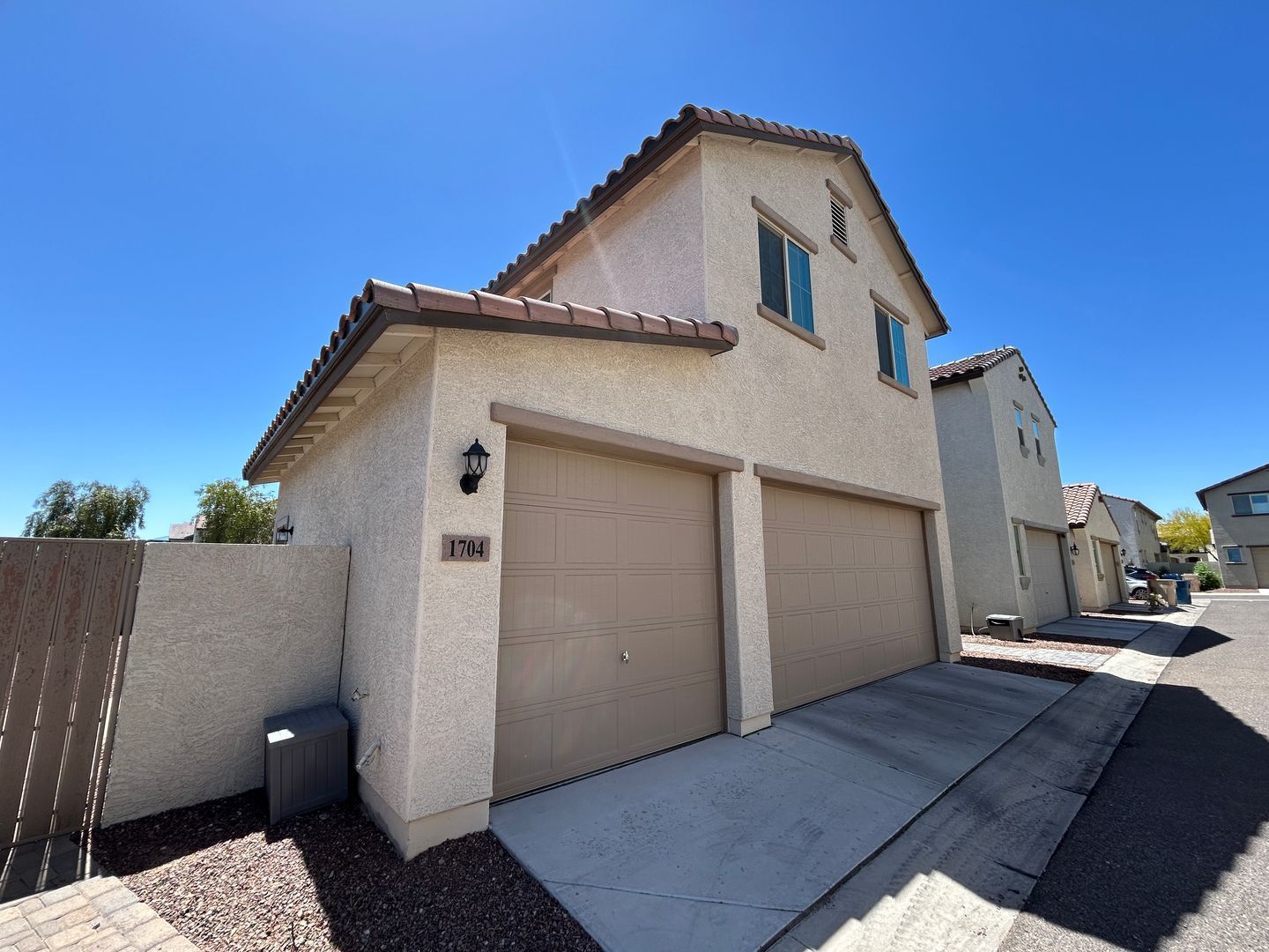 Beautiful Home in Verrado Marketside (3 bedrooms+loft / 2.5 baths) ready for early June move-in property image