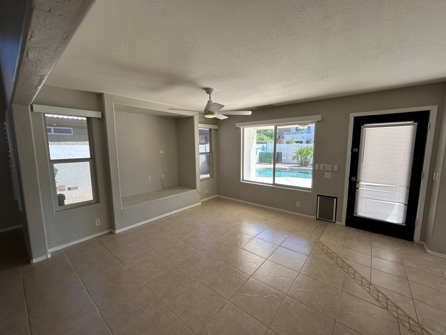 LOCATION LOCATION!! - Fantastic 3 bedroom / 2.5 bathroom PLUS DEN in Tatum Ranch ready for immediate move-in property image