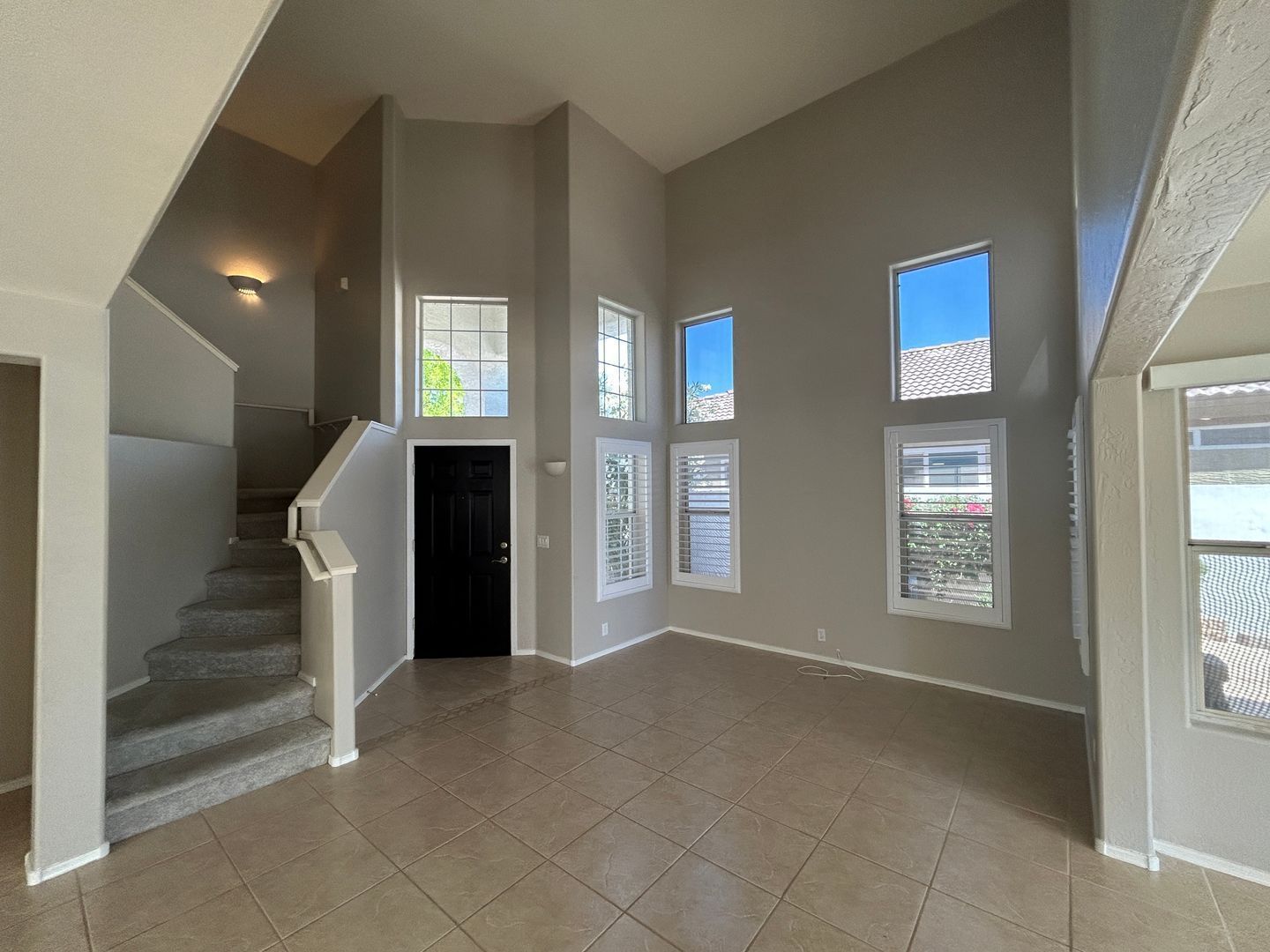 LOCATION LOCATION!! - Fantastic 3 bedroom / 2.5 bathroom PLUS DEN in Tatum Ranch ready for immediate move-in property image