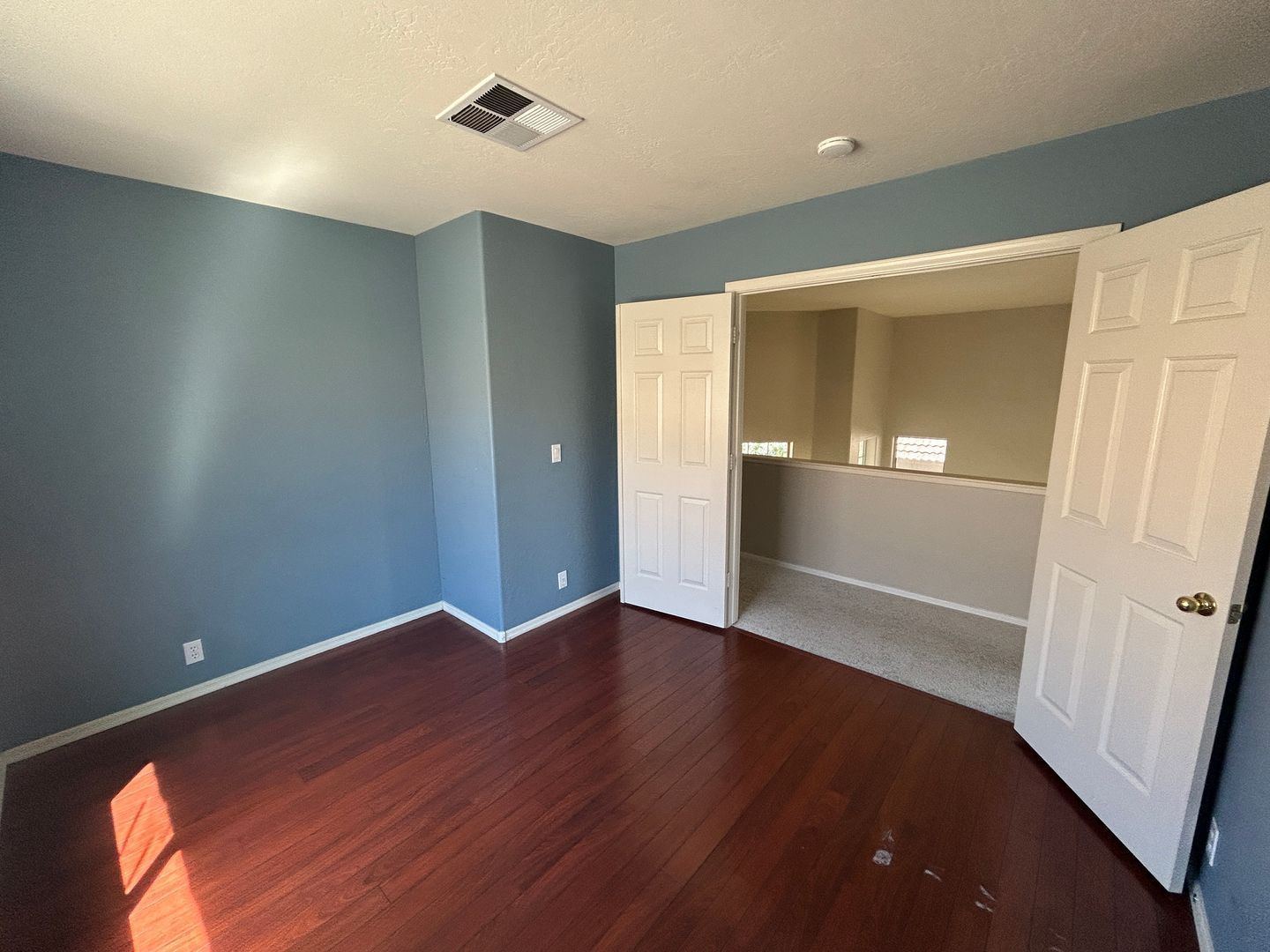 LOCATION LOCATION!! - Fantastic 3 bedroom / 2.5 bathroom PLUS DEN in Tatum Ranch ready for immediate move-in property image