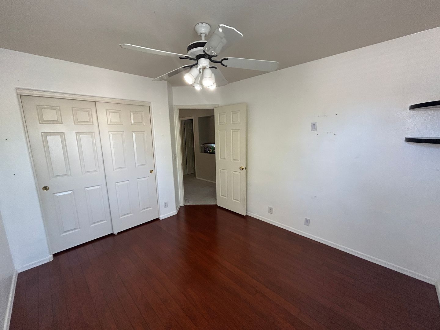 LOCATION LOCATION!! - Fantastic 3 bedroom / 2.5 bathroom PLUS DEN in Tatum Ranch ready for immediate move-in property image