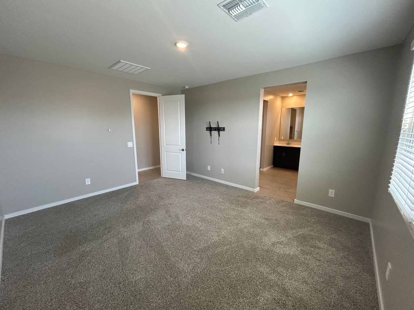 4 bedrooms (plus den), 3 bathrooms in a gated community (Enclave at Olive) ready for immediate move-in property image