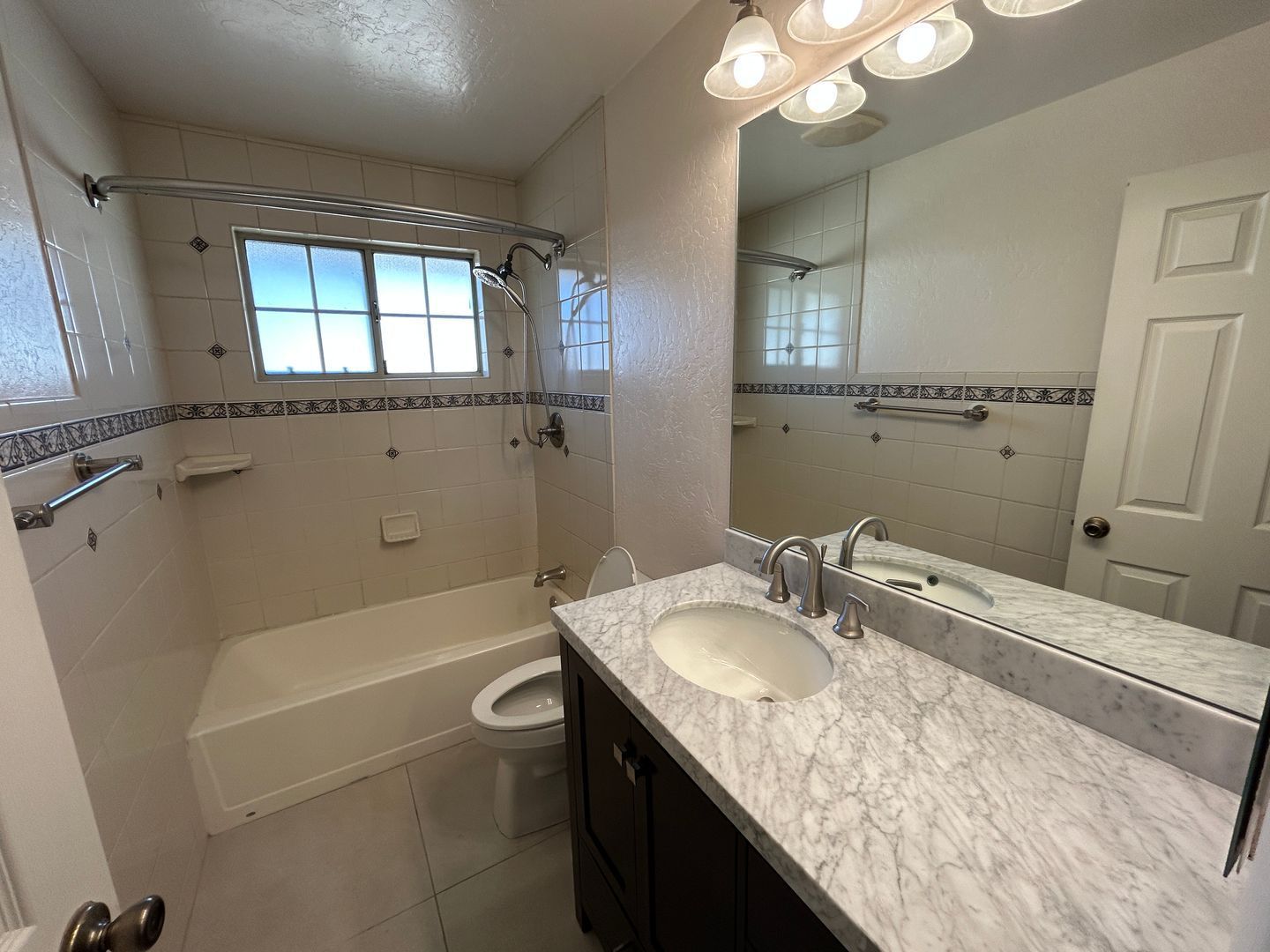 Nicely updated 3 bedroom/2 bathroom home in central Phoenix ready for early May move-in property image