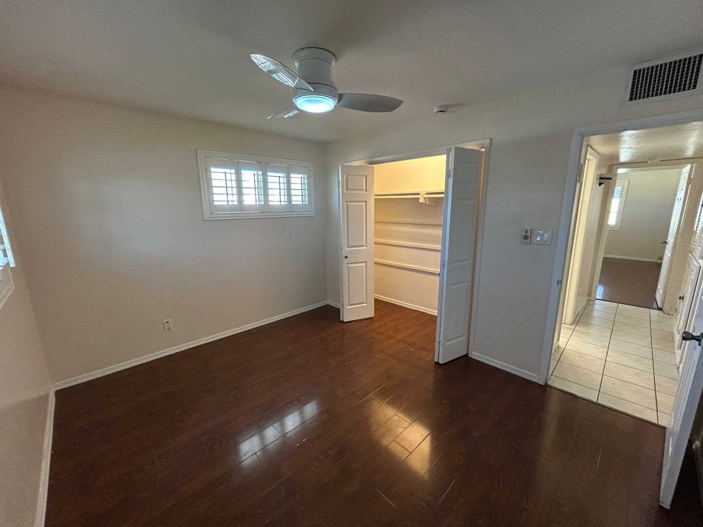 Nicely updated 3 bedroom/2 bathroom home in central Phoenix ready for early May move-in property image