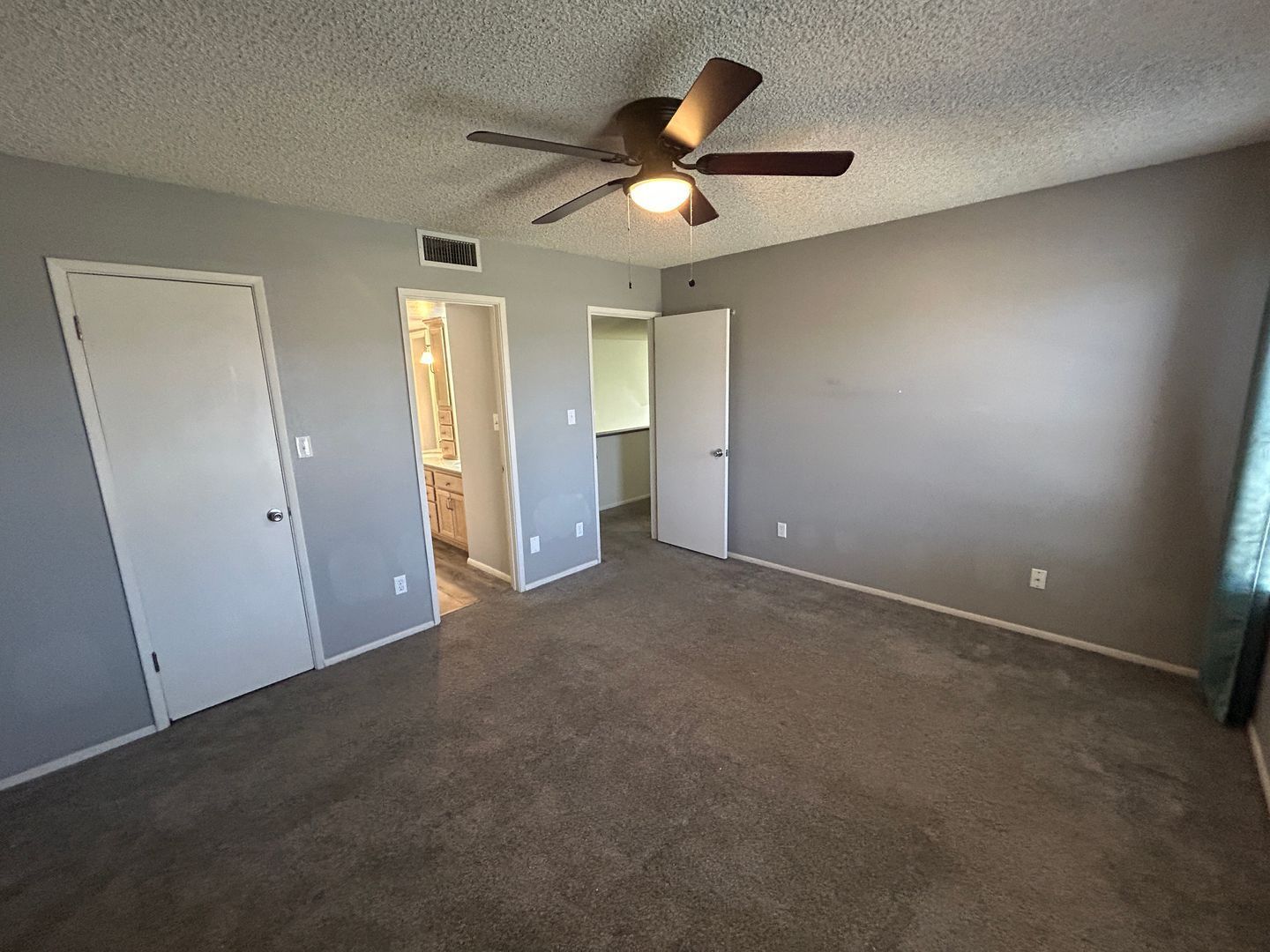 Updated Bellair Townhome with Solar (3 bed/2 bath) ready for early May move-in property image
