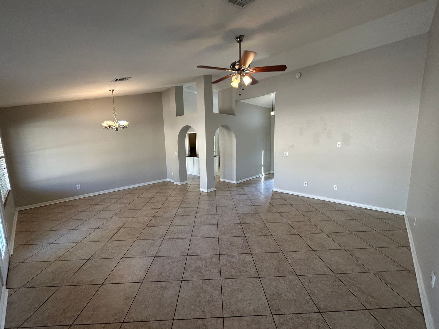 Beautiful 3 bedroom / 3 Bath with a Pool- Available Now!! property image