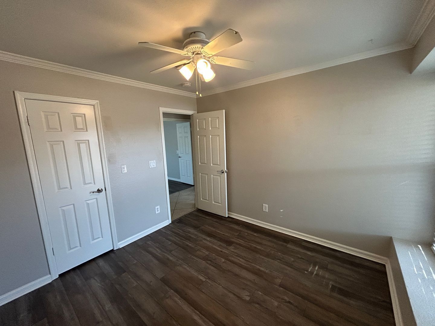 Beautiful 3 bedroom / 3 Bath with a Pool- Available Now!! property image