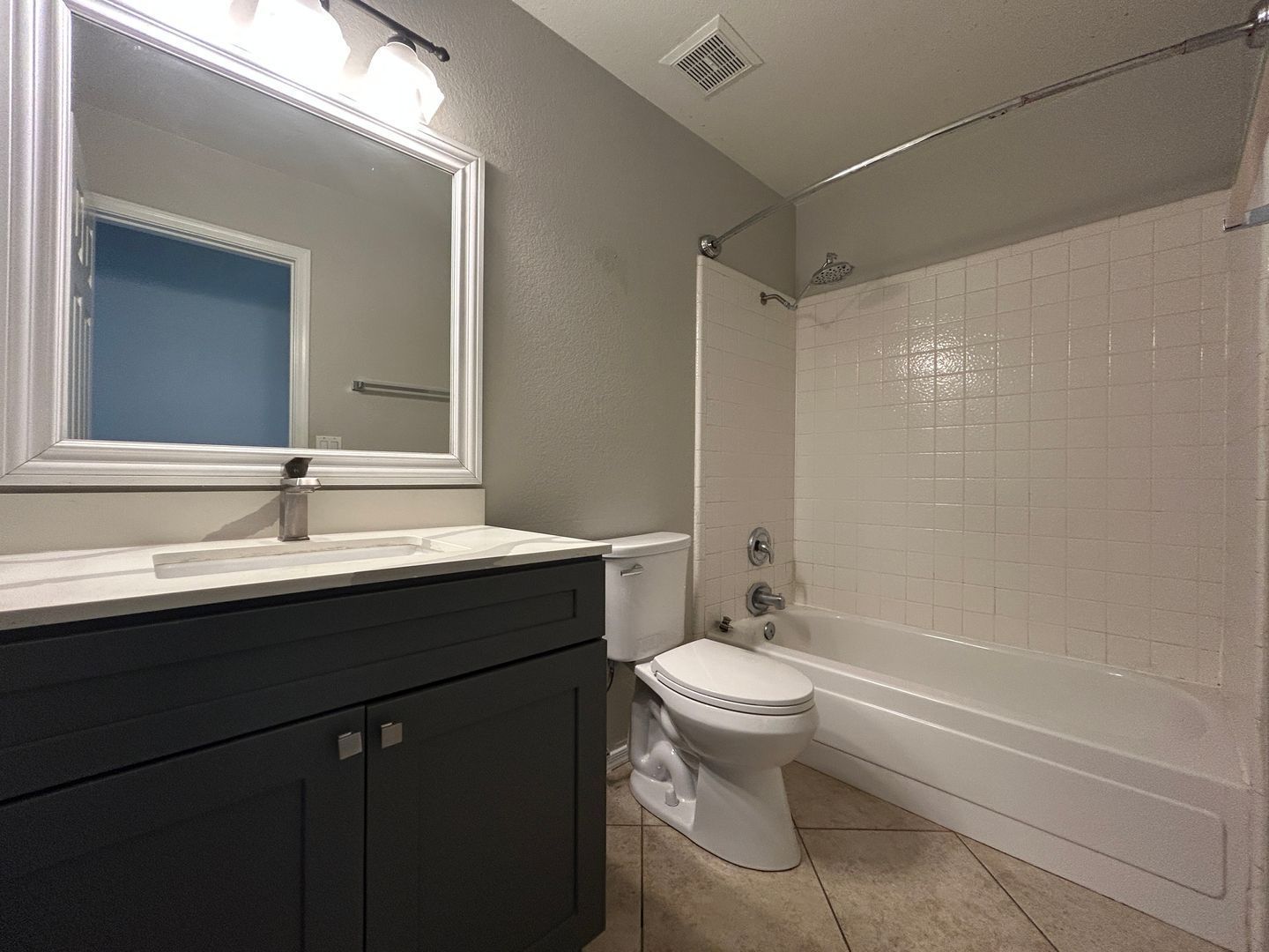 Beautiful 3 bedroom / 3 Bath with a Pool- Available Now!! property image