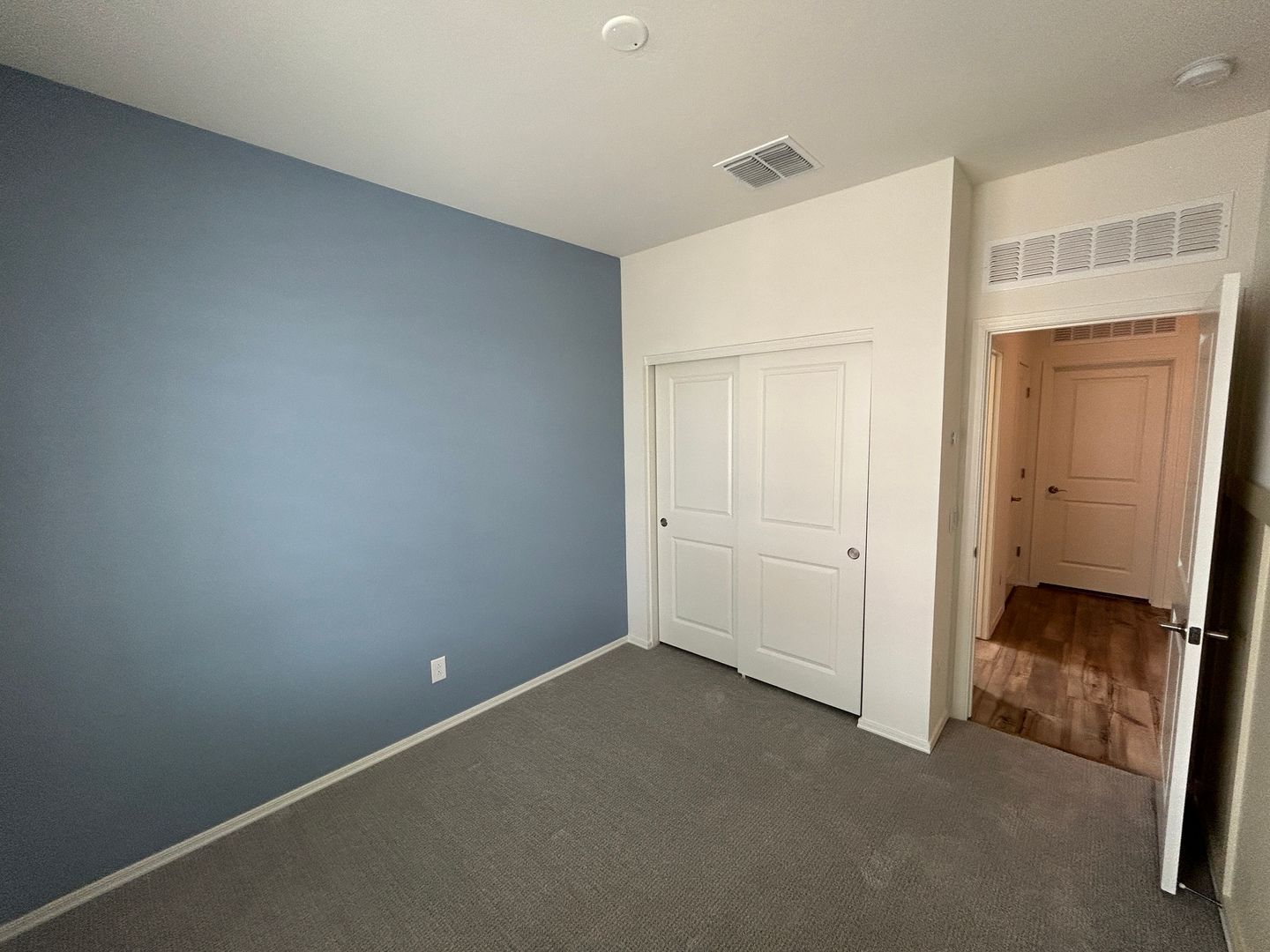 Home Built in 2024 - North Copper Canyon - 3 bedrooms/2 bathrooms (plus den) ready for early May move-in property image