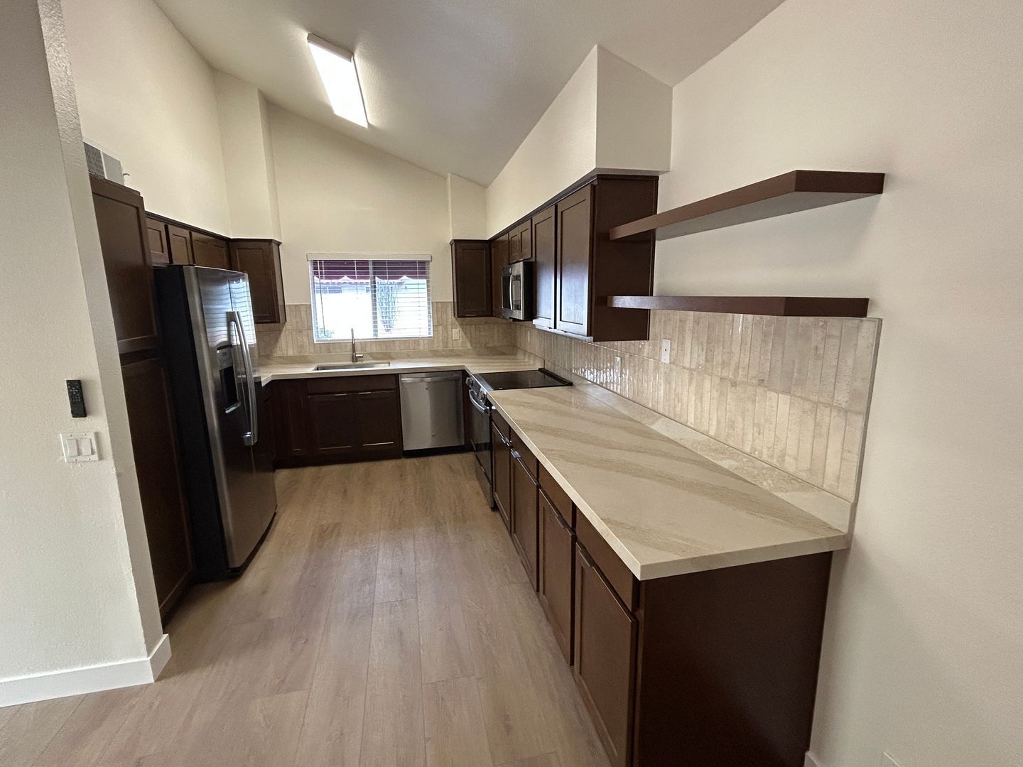 REMODELED HIDDEN GEM in north Phoenix ready for immediate move-in property image