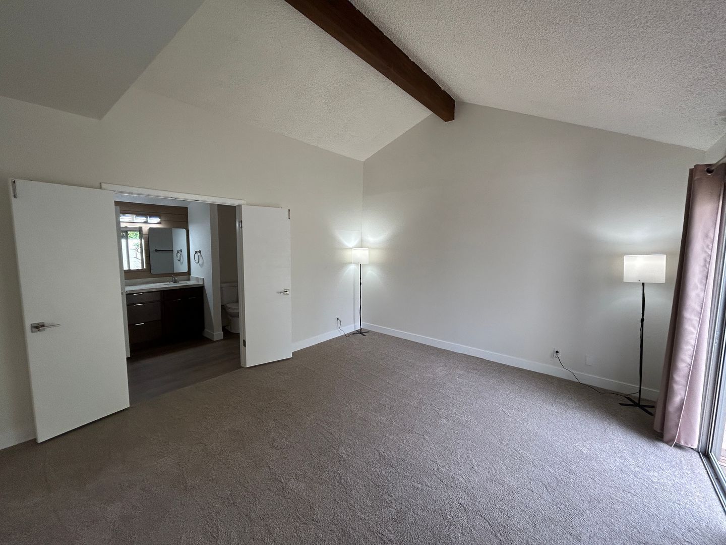 REMODELED HIDDEN GEM in north Phoenix ready for immediate move-in property image