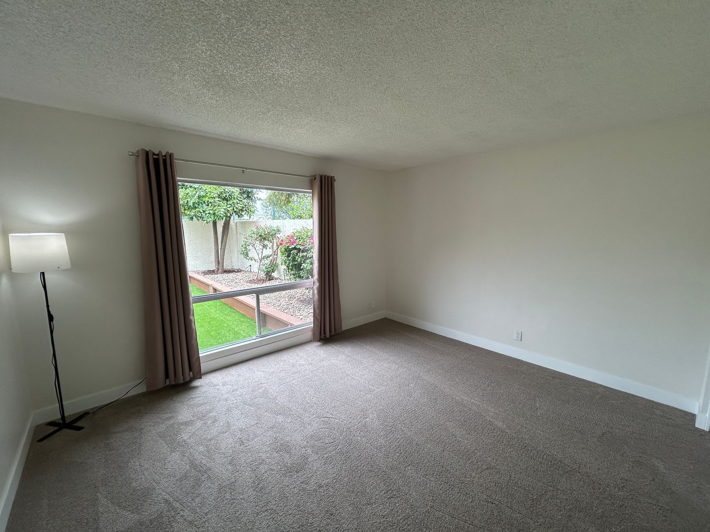 REMODELED HIDDEN GEM in north Phoenix ready for immediate move-in property image