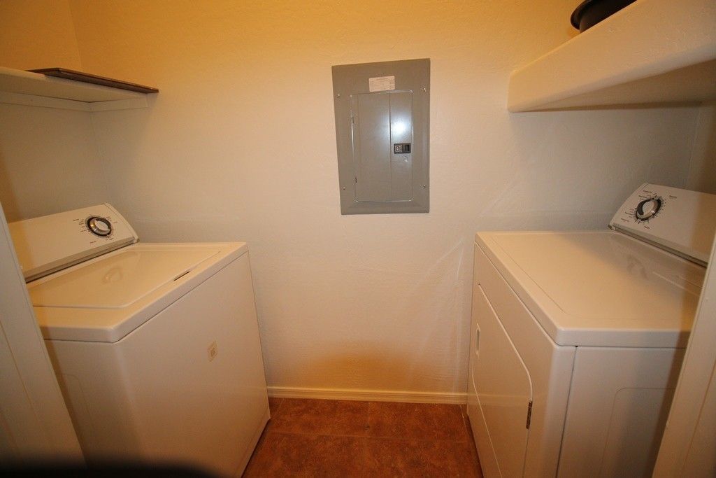 2 bedroom 2 bath home in Park Place Condominiums! property image