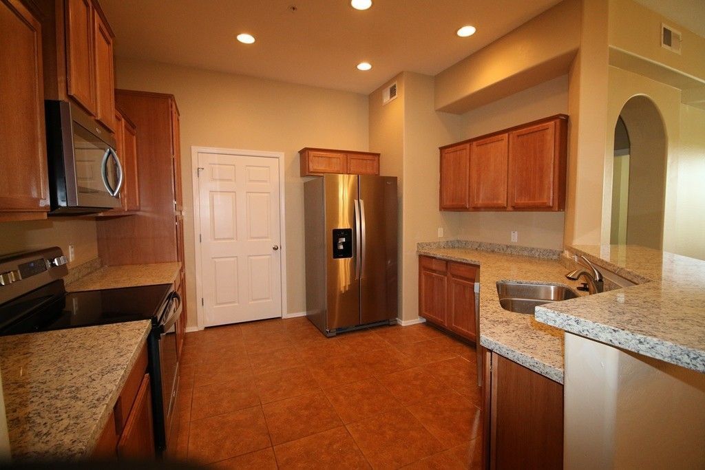 2 bedroom 2 bath home in Park Place Condominiums! property image