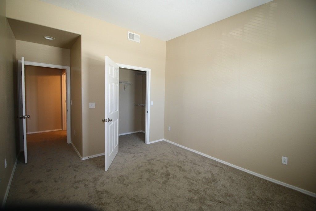2 bedroom 2 bath home in Park Place Condominiums! property image