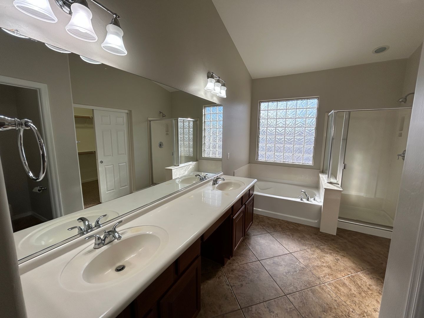 Location Location !!  Beautiful 5 bedroom / 3 bathroom home in Stetson Valley ready for an early June move in !! property image