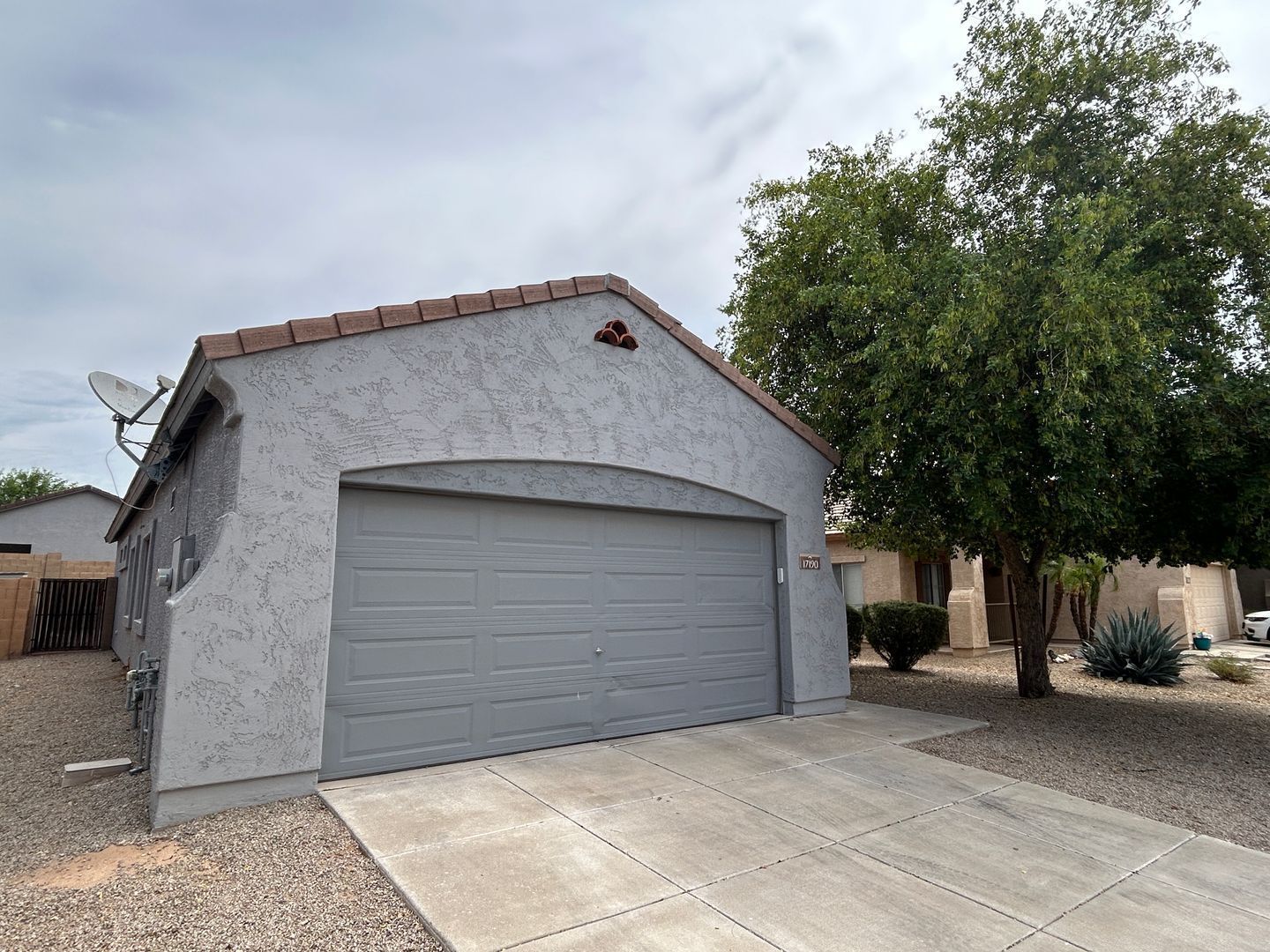 3 bedroom 2 bath home in Surprise Farms available for immediate move in. property image