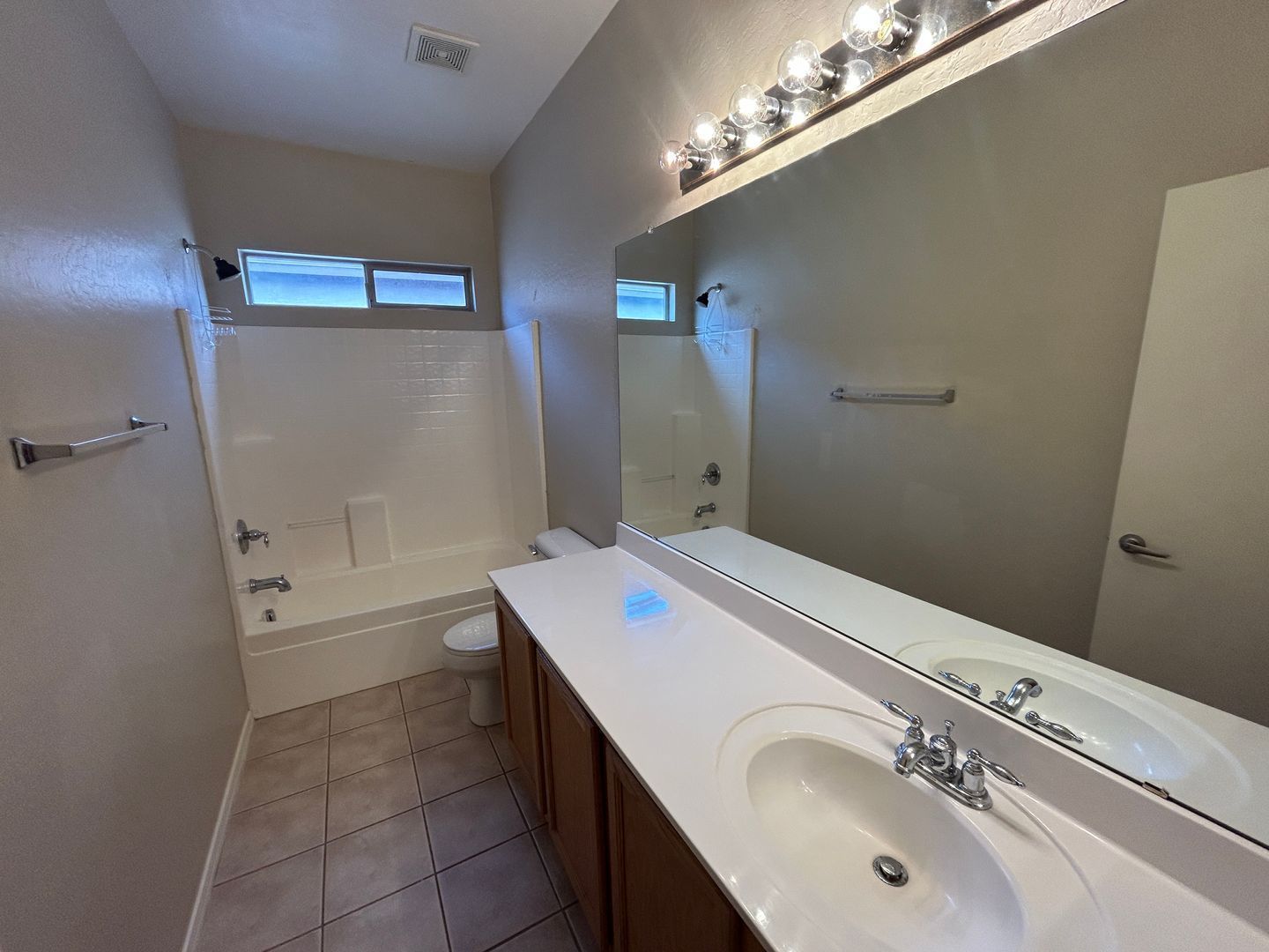 3 bedroom 2 bath home in Surprise Farms available for immediate move in. property image