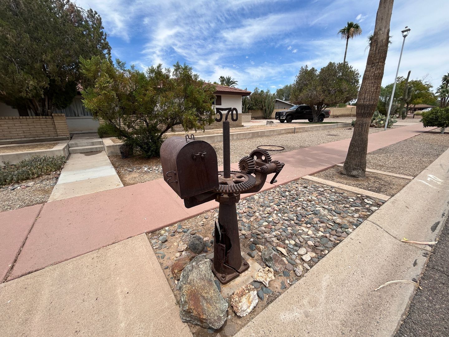Old Litchfield Park Home (4 bedrooms/2 bathrooms) on a HUGE LOT (14,982 sf) ready for immediate move-in property image