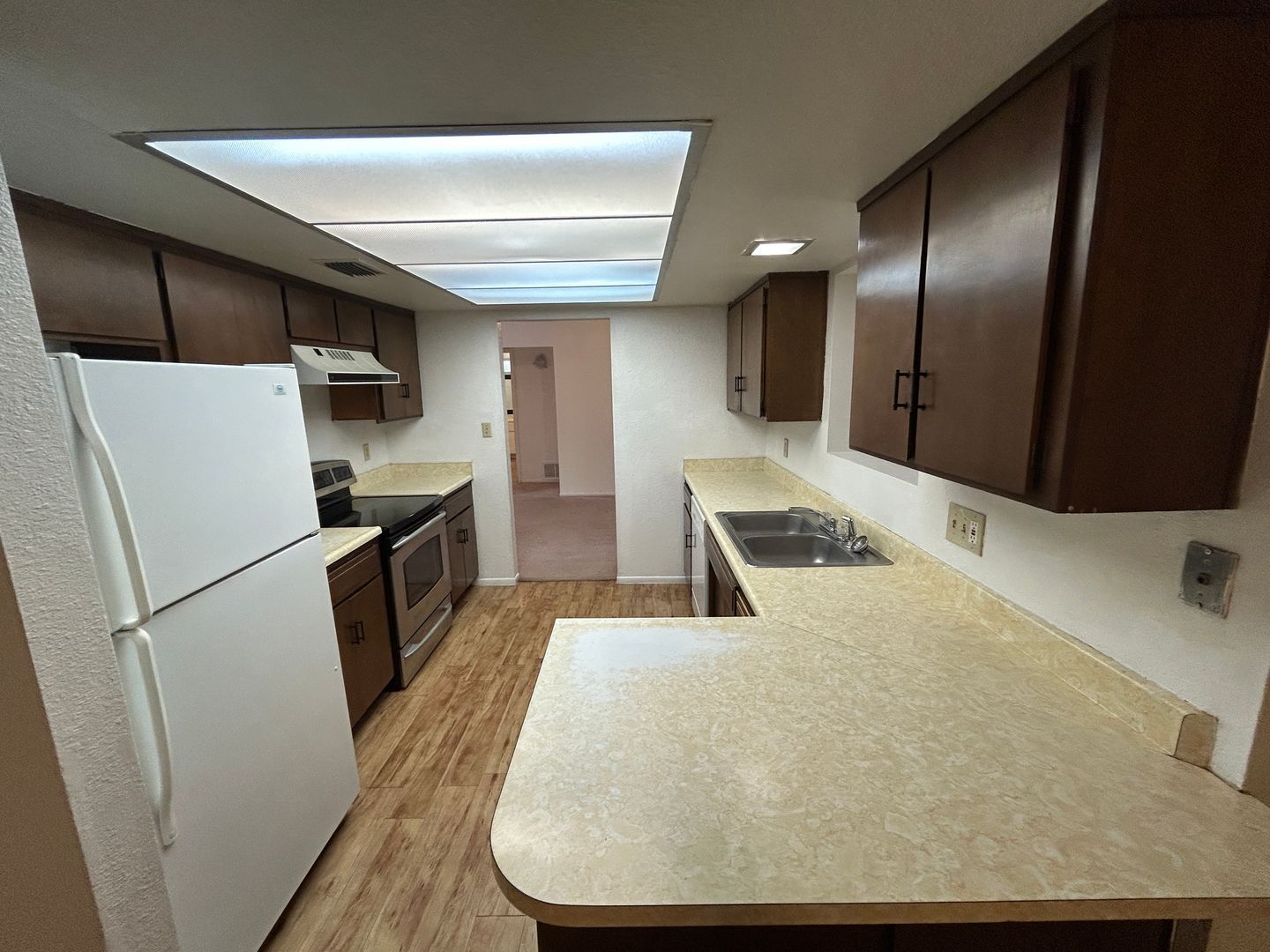 Old Litchfield Park Home (4 bedrooms/2 bathrooms) on a HUGE LOT (14,982 sf) ready for immediate move-in property image